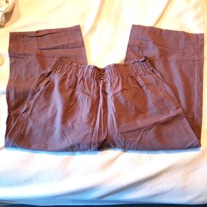 Women's gray cotton/polyester blend cropped pants, size xxl, brand unknown